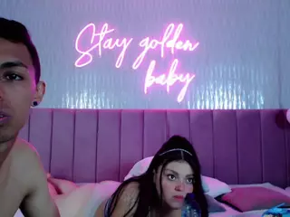 couplehoneyfx's Live Sex Cam Show