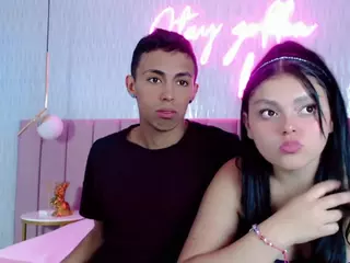 couplehoneyfx's Live Sex Cam Show