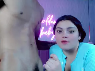 couplehoneyfx's Live Sex Cam Show