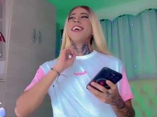 Live cam show with JuliaBulette