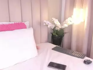 Lia-Angels's Live Sex Cam Show