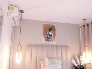 Lia-Angels's Live Sex Cam Show