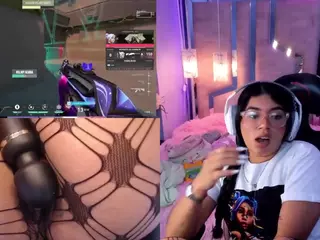 LissGames's Live Sex Cam Show