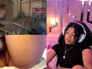 LissGames's Live Sex Cam Show