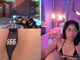 LissGames's Live Sex Cam Show