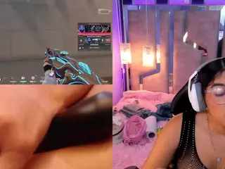 LissGames's Live Sex Cam Show