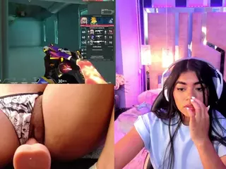 LissGames's Live Sex Cam Show