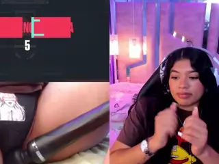 LissGames's Live Sex Cam Show