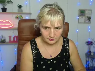 MilanaCraids's Live Sex Cam Show