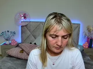 MilanaCraids's Live Sex Cam Show