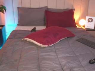 nicoleth18 live cam preview