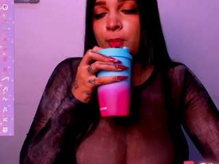 lovelyfreaky's CamSoda show and profile