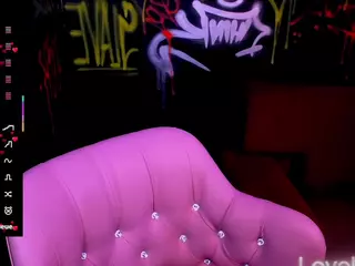 LovelyFreaky's Live Sex Cam Show