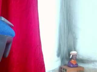 karolla-bigcock webcam model