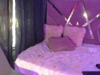 le modèle karolla-bigcock est en webcam porno dans un show sur le site camsoda, il possède les tags suivants: anal toys,average,black hair,brown eyes,cumshot,dirty talk,drinking,flat chested,gape,nipple piercings,orgasm