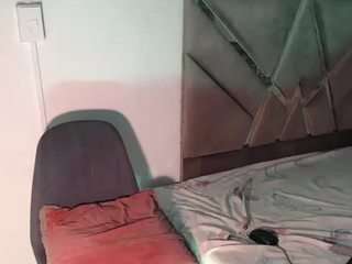 KAROLLA-BIGCOCK live webcam show