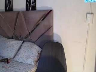 KAROLLA-BIGCOCK live webcam show