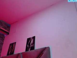 Karolla-bigcock's cam show statistics and live stream