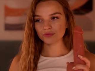 LouiseMiler live webcam show