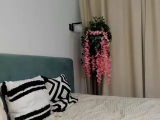 LouiseMiler's Live Sex Cam Show