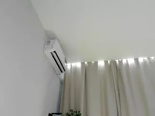 LouiseMiler's Live Sex Cam Show