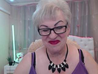 kaylesmoll Live Webcam on CamSoda