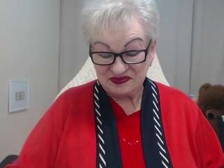 kaylesmoll's CamSoda show and profile