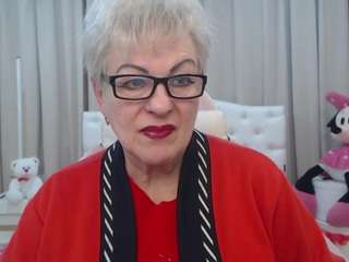 kaylesmoll's CamSoda show and profile