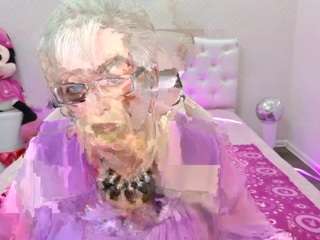 le modèle kaylesmoll est en webcam porno dans un show sur le site camsoda, il possède les tags suivants: amateur,smoking socially,pussy,robe,role-play,senior,sex-toys,sexcam,spank,natural,squirting,strip,striptease,tease,topless,toys,twerk,ass,old,mature
