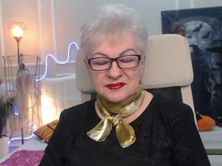 Kaylesmoll's cam show statistics and live stream