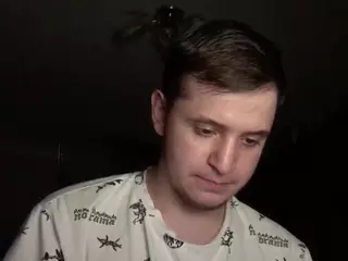 kindsweaticeboy's Live Sex Cam Show
