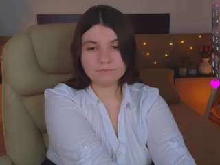 violashy live cam profile