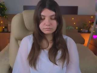 Questo modello è in diretta ora. violashy