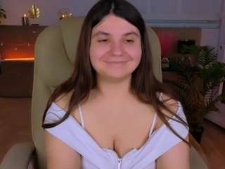 ViolaShy live cam preview