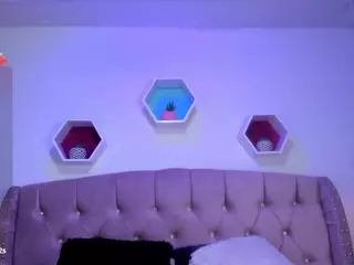 ZoeHilton's Live Sex Cam Show