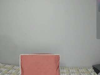 kellymillian webcam model