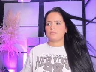 le modèle kellymillian est en webcam porno dans un show sur le site camsoda, il possède les tags suivants: anal toys,natural,voyeur,teen 18,tease,strip,spank,pussy,orgasm,ass,no drinking,no smoking,lush,full nudity,flashing,dirty talk,dildo,cum,brown eyes,blowjob