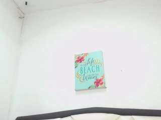 linger39's CamSoda show and profile