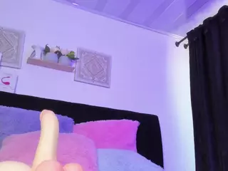 aihnoa-split's Live Sex Cam Show