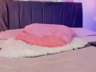 aihnoa-split's Live Sex Cam Show