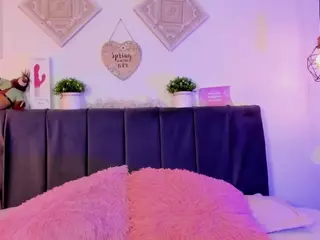 aihnoa-split's Live Sex Cam Show