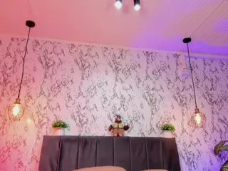 aihnoa-split's Live Sex Cam Show