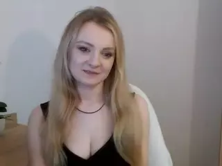 AlmaCute's Live Sex Cam Show