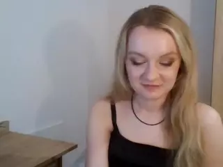 AlmaCute's Live Sex Cam Show