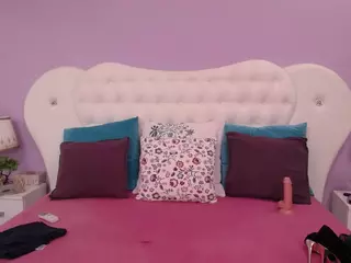 AmenaVans's Live Sex Cam Show