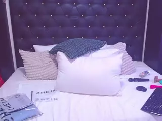 TaboodirtyLove's Live Sex Cam Show
