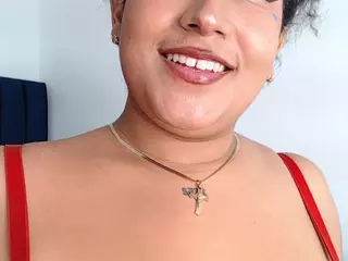 Bela Foxy's Live Sex Cam Show