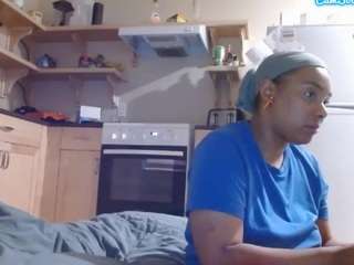 raiynaraven's CamSoda show and profile