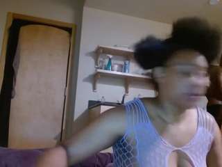 le modèle raiynaraven est en webcam porno dans un show sur le site camsoda, il possède les tags suivants: anal,no drinking,young adult,wetpussy,thick,teen 18,tattoos,no smoking,nipple piercings,anal toys,milf,goddess,ebony,couple,brown eyes,bbc,ass,hd