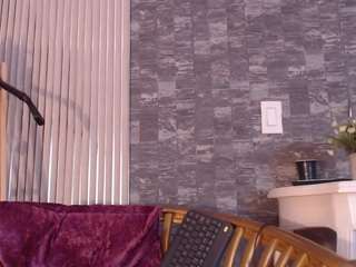 bondagegirl-ks webcam model